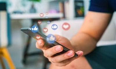 🧠 30 Broadcast Channel Prompts to Keep Your Audience Engaged (and Buying)